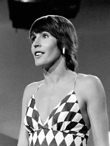 GIDONA-Helen Reddy